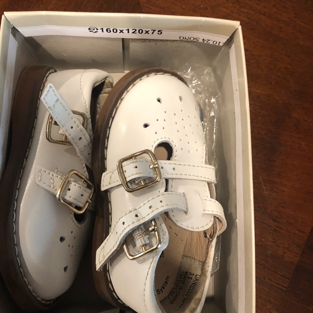 FootMates. Danielle.  Sz 3.5 (baby/toddler).
